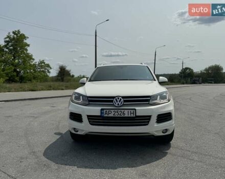 Белый Фольксваген Туарег, объемом двигателя 2.97 л и пробегом 177 тыс. км за 22333 $, фото 3 на Automoto.ua
