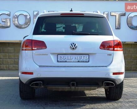 Белый Фольксваген Туарег, объемом двигателя 2.97 л и пробегом 272 тыс. км за 17500 $, фото 10 на Automoto.ua