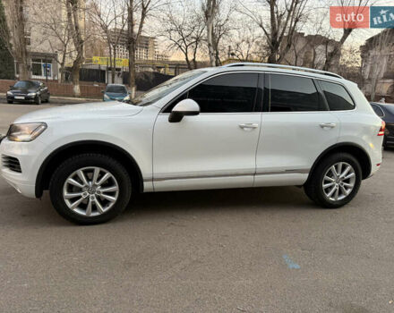 Білий Фольксваген Туарег, об'ємом двигуна 2.97 л та пробігом 231 тис. км за 17999 $, фото 18 на Automoto.ua
