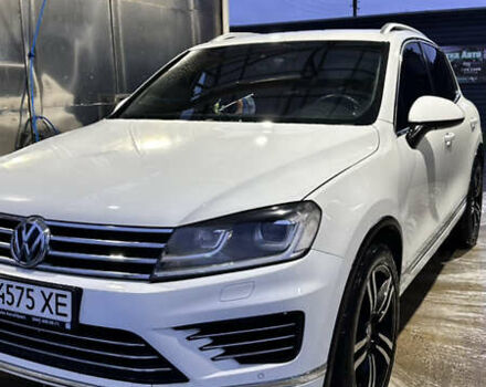 Белый Фольксваген Туарег, объемом двигателя 3 л и пробегом 148 тыс. км за 13000 $, фото 7 на Automoto.ua