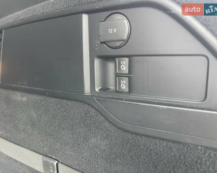 Белый Фольксваген Туарег, объемом двигателя 2.97 л и пробегом 257 тыс. км за 21000 $, фото 17 на Automoto.ua