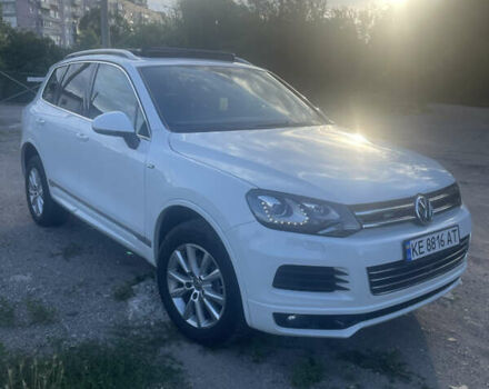 Белый Фольксваген Туарег, объемом двигателя 2.97 л и пробегом 242 тыс. км за 19999 $, фото 3 на Automoto.ua