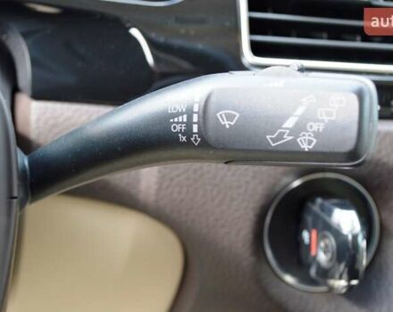 Белый Фольксваген Туарег, объемом двигателя 2.97 л и пробегом 272 тыс. км за 17500 $, фото 24 на Automoto.ua