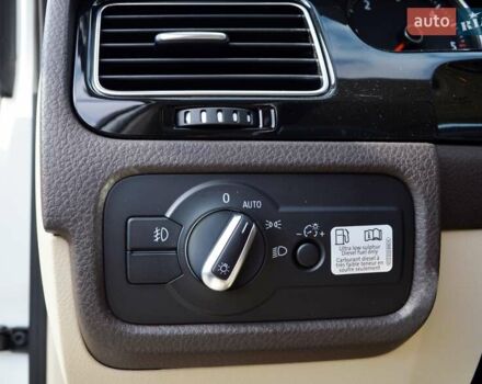 Белый Фольксваген Туарег, объемом двигателя 2.97 л и пробегом 272 тыс. км за 17500 $, фото 18 на Automoto.ua