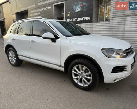 Білий Фольксваген Туарег, об'ємом двигуна 2.97 л та пробігом 231 тис. км за 17999 $, фото 7 на Automoto.ua