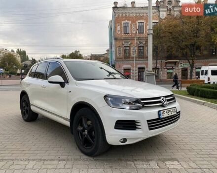 Білий Фольксваген Туарег, об'ємом двигуна 2.97 л та пробігом 230 тис. км за 14800 $, фото 7 на Automoto.ua