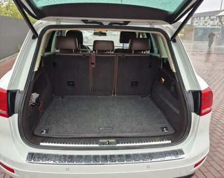 Белый Фольксваген Туарег, объемом двигателя 2.97 л и пробегом 182 тыс. км за 17700 $, фото 9 на Automoto.ua