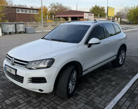 Білий Фольксваген Туарег, об'ємом двигуна 2.97 л та пробігом 265 тис. км за 17500 $, фото 5 на Automoto.ua