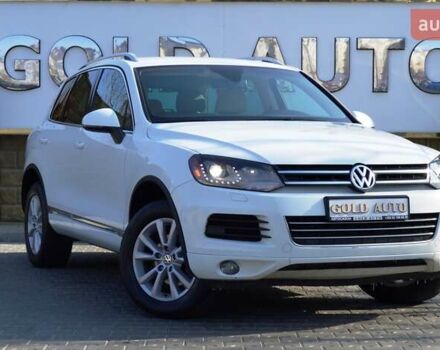 Белый Фольксваген Туарег, объемом двигателя 2.97 л и пробегом 272 тыс. км за 17500 $, фото 1 на Automoto.ua