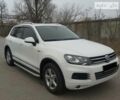 Белый Фольксваген Туарег, объемом двигателя 3 л и пробегом 208 тыс. км за 16000 $, фото 3 на Automoto.ua