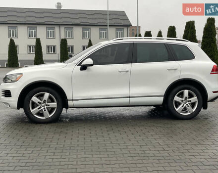 Білий Фольксваген Туарег, об'ємом двигуна 3 л та пробігом 123 тис. км за 17300 $, фото 16 на Automoto.ua