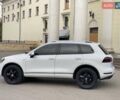 Білий Фольксваген Туарег, об'ємом двигуна 2.97 л та пробігом 230 тис. км за 14800 $, фото 6 на Automoto.ua