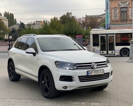 Білий Фольксваген Туарег, об'ємом двигуна 3 л та пробігом 235 тис. км за 14800 $, фото 1 на Automoto.ua