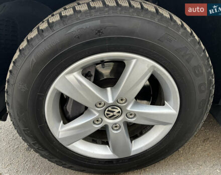 Білий Фольксваген Туарег, об'ємом двигуна 2.97 л та пробігом 307 тис. км за 18200 $, фото 14 на Automoto.ua