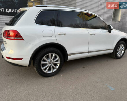 Білий Фольксваген Туарег, об'ємом двигуна 2.97 л та пробігом 231 тис. км за 17999 $, фото 12 на Automoto.ua