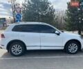 Білий Фольксваген Туарег, об'ємом двигуна 2.97 л та пробігом 237 тис. км за 23000 $, фото 4 на Automoto.ua