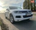 Белый Фольксваген Туарег, объемом двигателя 2.46 л и пробегом 169 тыс. км за 25555 $, фото 1 на Automoto.ua