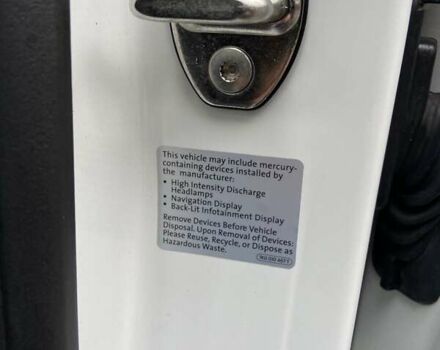 Белый Фольксваген Туарег, объемом двигателя 3 л и пробегом 176 тыс. км за 20000 $, фото 15 на Automoto.ua