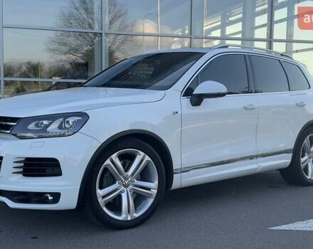 Белый Фольксваген Туарег, объемом двигателя 4.13 л и пробегом 128 тыс. км за 29000 $, фото 3 на Automoto.ua