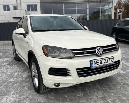 Белый Фольксваген Туарег, объемом двигателя 3 л и пробегом 225 тыс. км за 17900 $, фото 1 на Automoto.ua