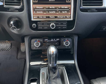 Белый Фольксваген Туарег, объемом двигателя 2.97 л и пробегом 257 тыс. км за 21000 $, фото 22 на Automoto.ua