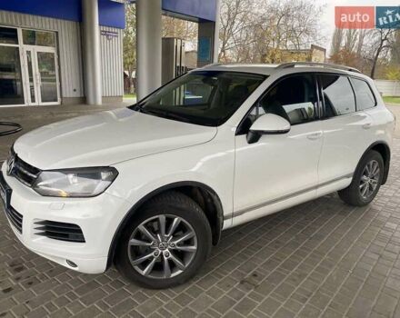 Белый Фольксваген Туарег, объемом двигателя 2.97 л и пробегом 209 тыс. км за 18000 $, фото 9 на Automoto.ua
