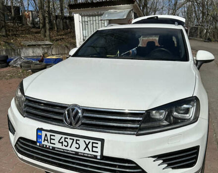 Белый Фольксваген Туарег, объемом двигателя 3 л и пробегом 148 тыс. км за 13000 $, фото 28 на Automoto.ua