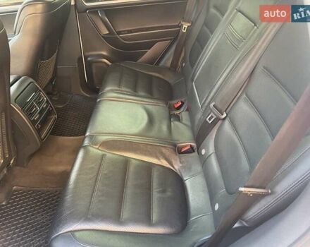 Белый Фольксваген Туарег, объемом двигателя 2.97 л и пробегом 244 тыс. км за 17000 $, фото 21 на Automoto.ua