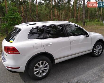 Білий Фольксваген Туарег, об'ємом двигуна 2.97 л та пробігом 183 тис. км за 17900 $, фото 5 на Automoto.ua