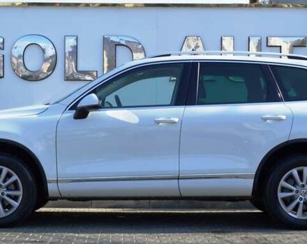 Белый Фольксваген Туарег, объемом двигателя 2.97 л и пробегом 272 тыс. км за 17500 $, фото 6 на Automoto.ua