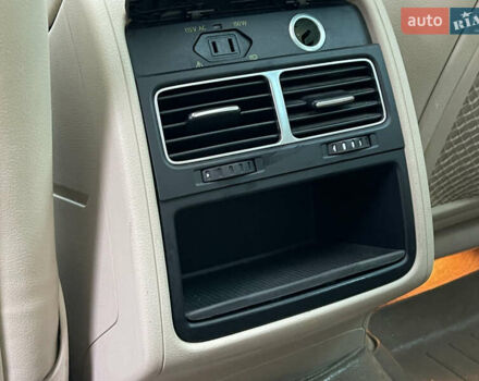 Білий Фольксваген Туарег, об'ємом двигуна 3 л та пробігом 123 тис. км за 17300 $, фото 37 на Automoto.ua