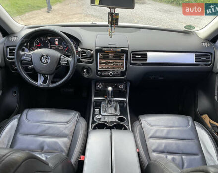 Белый Фольксваген Туарег, объемом двигателя 2.97 л и пробегом 257 тыс. км за 21000 $, фото 16 на Automoto.ua