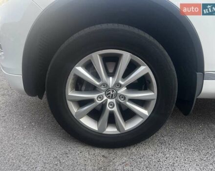 Белый Фольксваген Туарег, объемом двигателя 2.97 л и пробегом 244 тыс. км за 17000 $, фото 8 на Automoto.ua