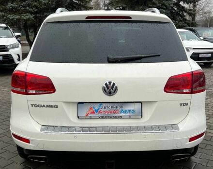 Белый Фольксваген Туарег, объемом двигателя 3 л и пробегом 228 тыс. км за 17500 $, фото 5 на Automoto.ua