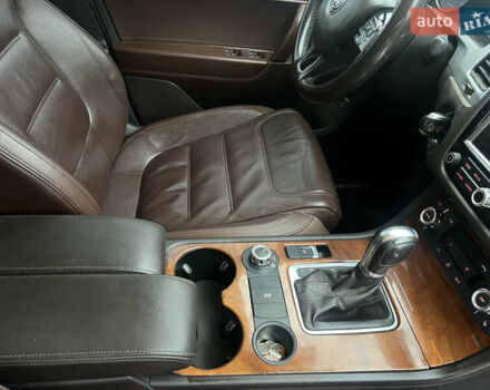 Белый Фольксваген Туарег, объемом двигателя 3 л и пробегом 204 тыс. км за 16800 $, фото 40 на Automoto.ua