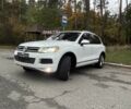 Белый Фольксваген Туарег, объемом двигателя 2.97 л и пробегом 237 тыс. км за 16300 $, фото 3 на Automoto.ua