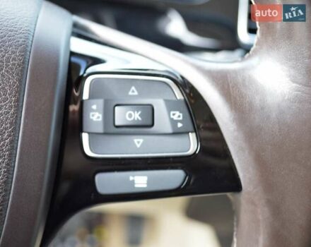 Белый Фольксваген Туарег, объемом двигателя 2.97 л и пробегом 272 тыс. км за 17500 $, фото 22 на Automoto.ua