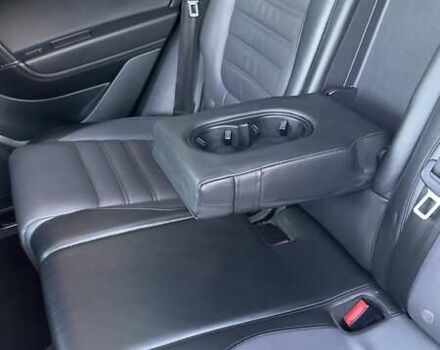 Белый Фольксваген Туарег, объемом двигателя 4.13 л и пробегом 128 тыс. км за 29000 $, фото 21 на Automoto.ua