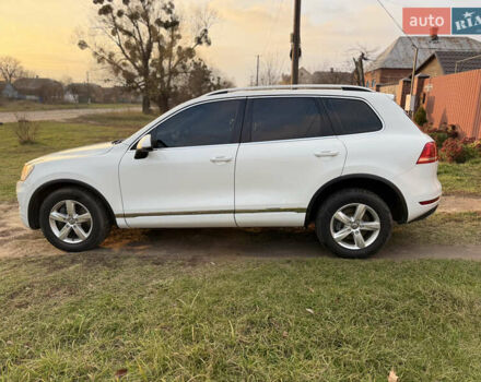 Белый Фольксваген Туарег, объемом двигателя 2.97 л и пробегом 230 тыс. км за 16800 $, фото 4 на Automoto.ua