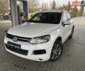 Белый Фольксваген Туарег, объемом двигателя 2.97 л и пробегом 209 тыс. км за 18000 $, фото 1 на Automoto.ua
