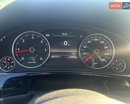 Белый Фольксваген Туарег, объемом двигателя 2.97 л и пробегом 245 тыс. км за 20000 $, фото 13 на Automoto.ua