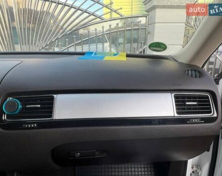 Білий Фольксваген Туарег, об'ємом двигуна 2.97 л та пробігом 337 тис. км за 18500 $, фото 9 на Automoto.ua