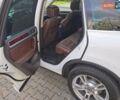 Белый Фольксваген Туарег, объемом двигателя 2.97 л и пробегом 290 тыс. км за 17500 $, фото 12 на Automoto.ua