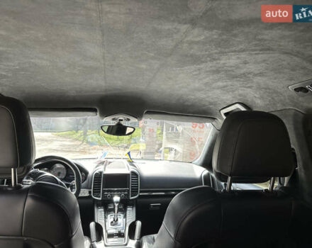 Белый Фольксваген Туарег, объемом двигателя 3 л и пробегом 148 тыс. км за 13000 $, фото 5 на Automoto.ua