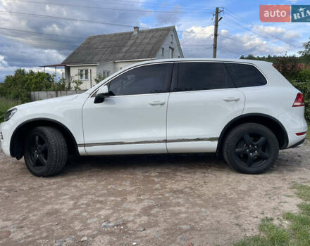 Белый Фольксваген Туарег, объемом двигателя 2.97 л и пробегом 257 тыс. км за 21000 $, фото 9 на Automoto.ua