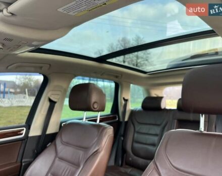 Білий Фольксваген Туарег, об'ємом двигуна 3.6 л та пробігом 272 тис. км за 17500 $, фото 14 на Automoto.ua