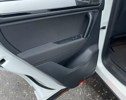 Білий Фольксваген Туарег, об'ємом двигуна 2.97 л та пробігом 130 тис. км за 21300 $, фото 34 на Automoto.ua