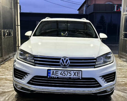 Белый Фольксваген Туарег, объемом двигателя 3 л и пробегом 148 тыс. км за 13000 $, фото 2 на Automoto.ua