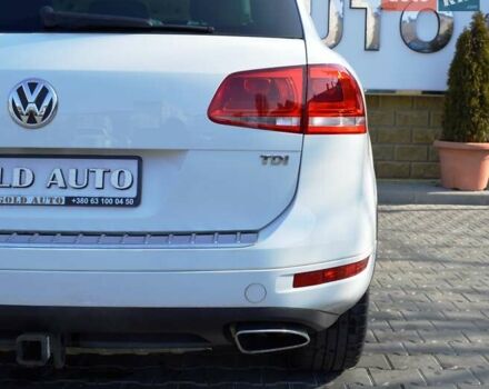 Белый Фольксваген Туарег, объемом двигателя 2.97 л и пробегом 272 тыс. км за 17500 $, фото 11 на Automoto.ua