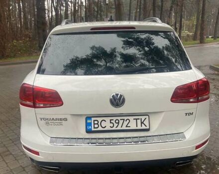 Белый Фольксваген Туарег, объемом двигателя 3 л и пробегом 176 тыс. км за 20000 $, фото 6 на Automoto.ua